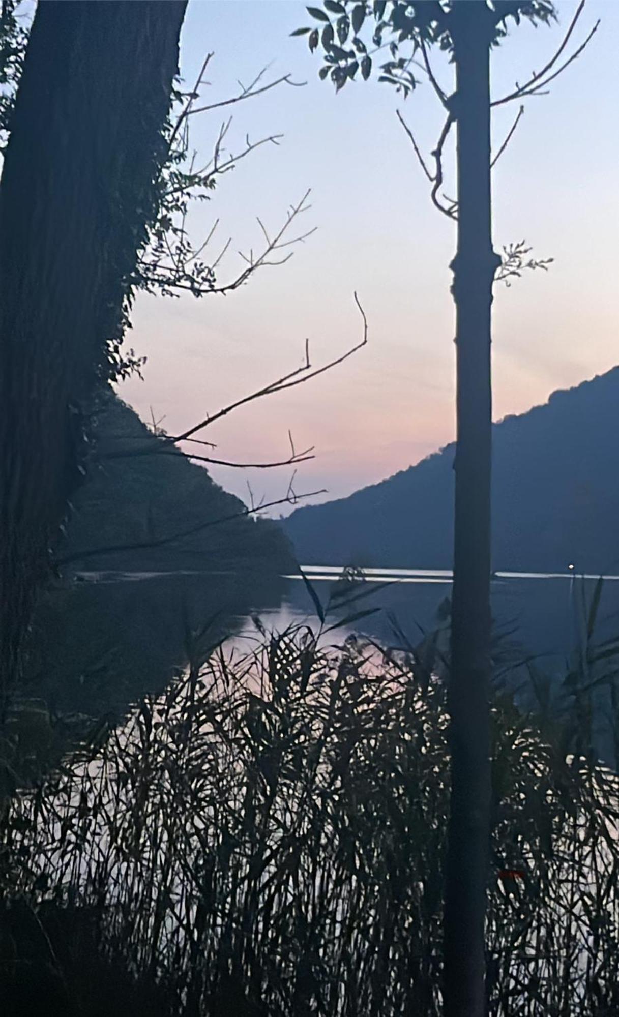Laghi Di Como Appartamento Di Licinia E Mario Asso Bagian luar foto